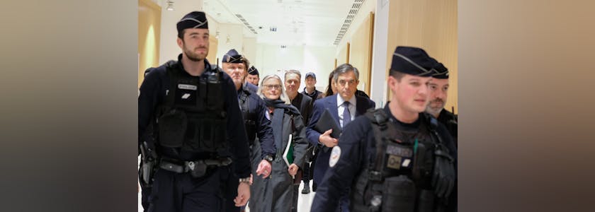François Fillon arrive au tribunal