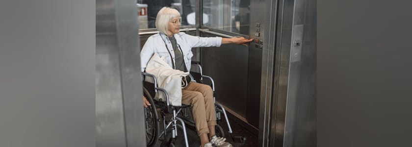 Handicapé, ascenseur